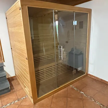 House Etna Vulkan * מאסקלוצ'יה